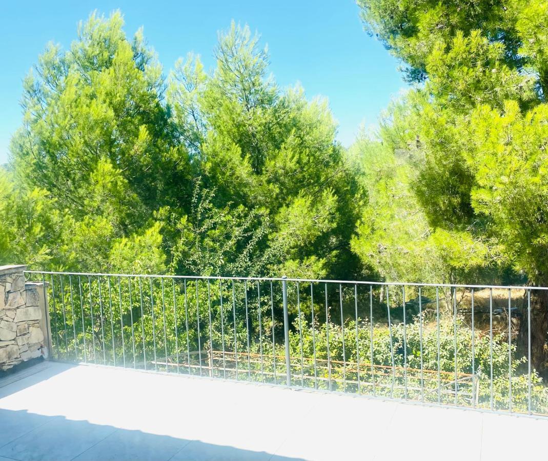 Villa Nîmes Eksteriør billede