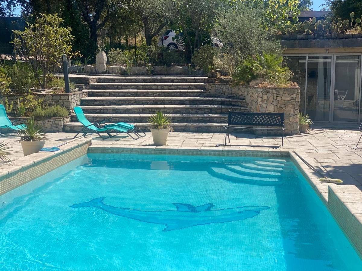 Villa Nîmes Eksteriør billede