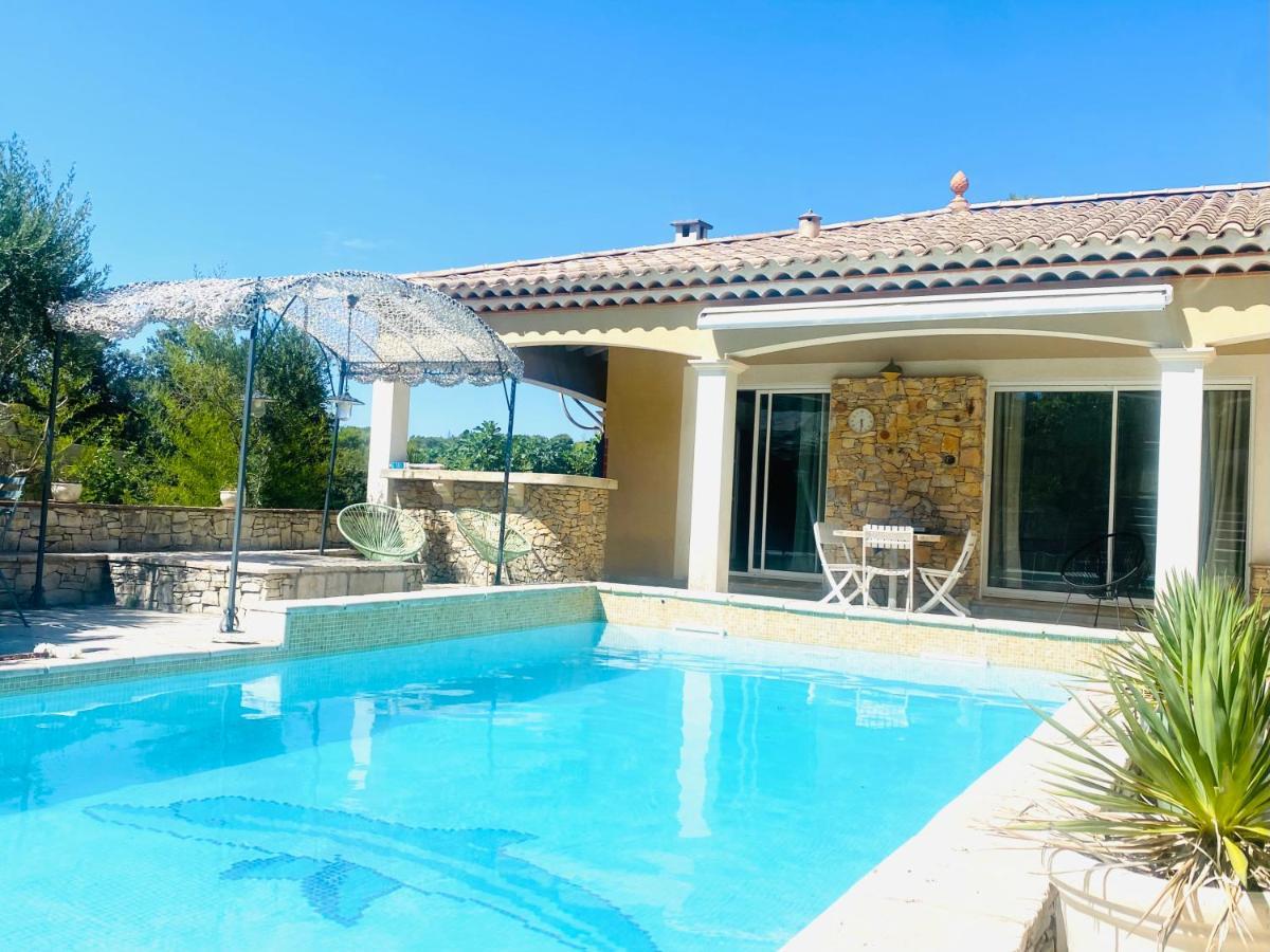 Villa Nîmes Eksteriør billede